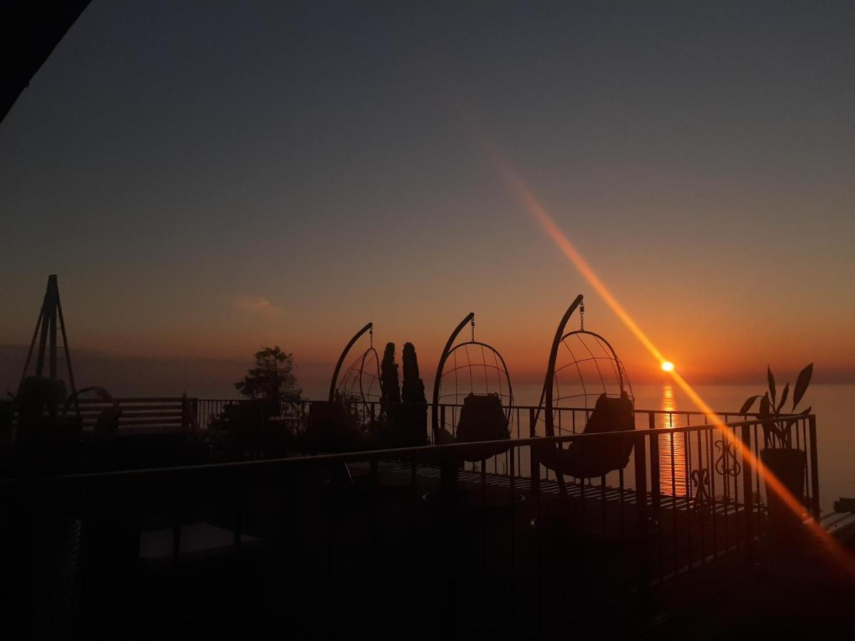 Vysota Hotel Gagra Buitenkant foto