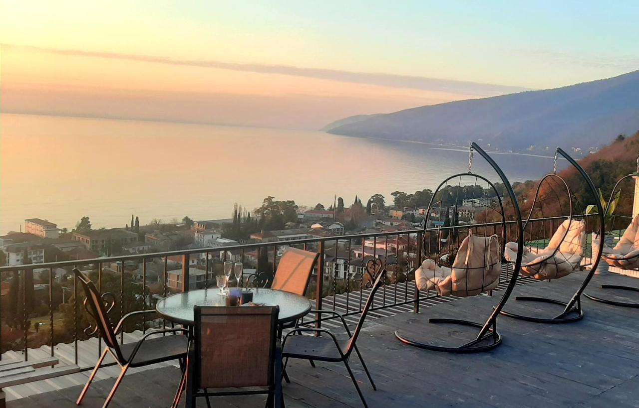 Vysota Hotel Gagra Buitenkant foto