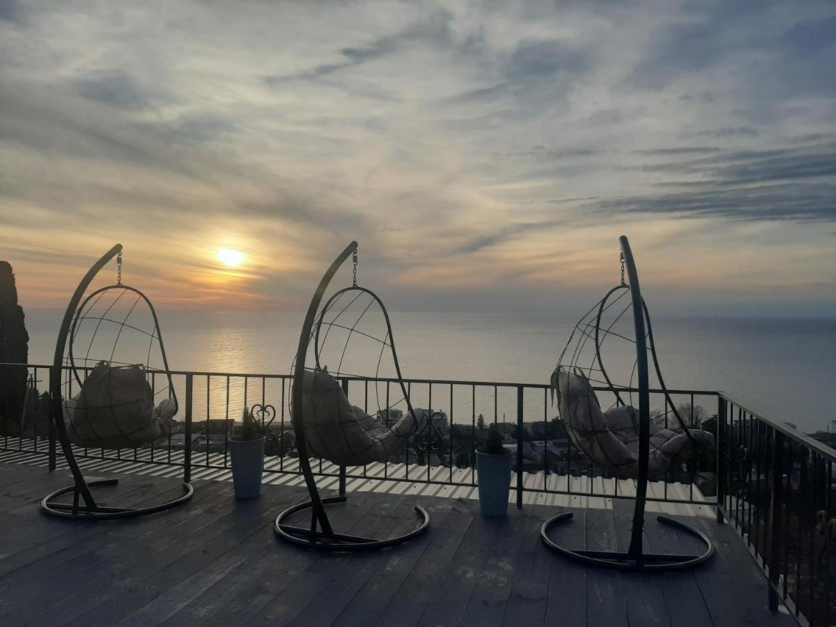 Vysota Hotel Gagra Buitenkant foto